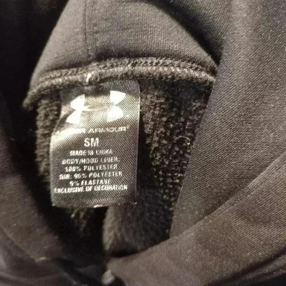 Under armour  hoodie - Picture 2 of 4